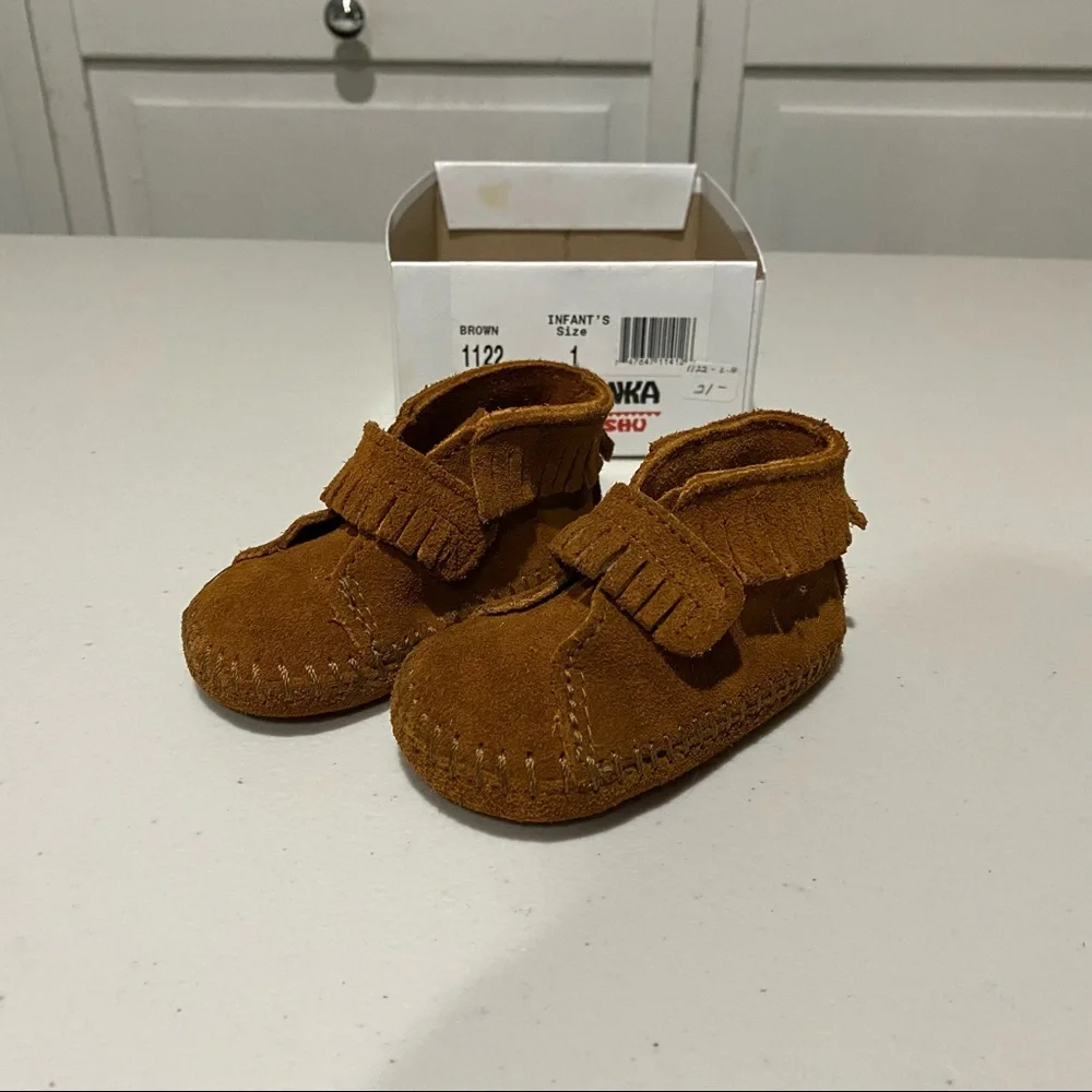 Minnetonka Infant Front Strap Bootie Moccasins - Size 1